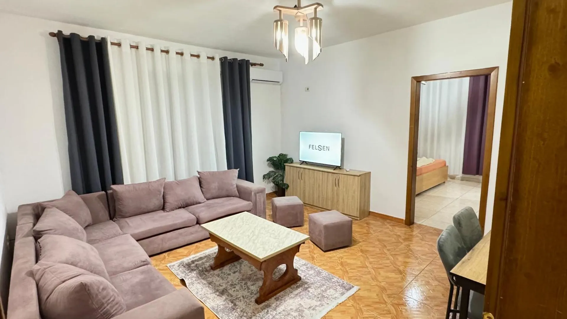 Family House Apartment Tirana